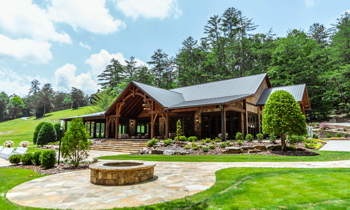 How to Choose a Wedding Venue That Fits Your Guest List & Budget