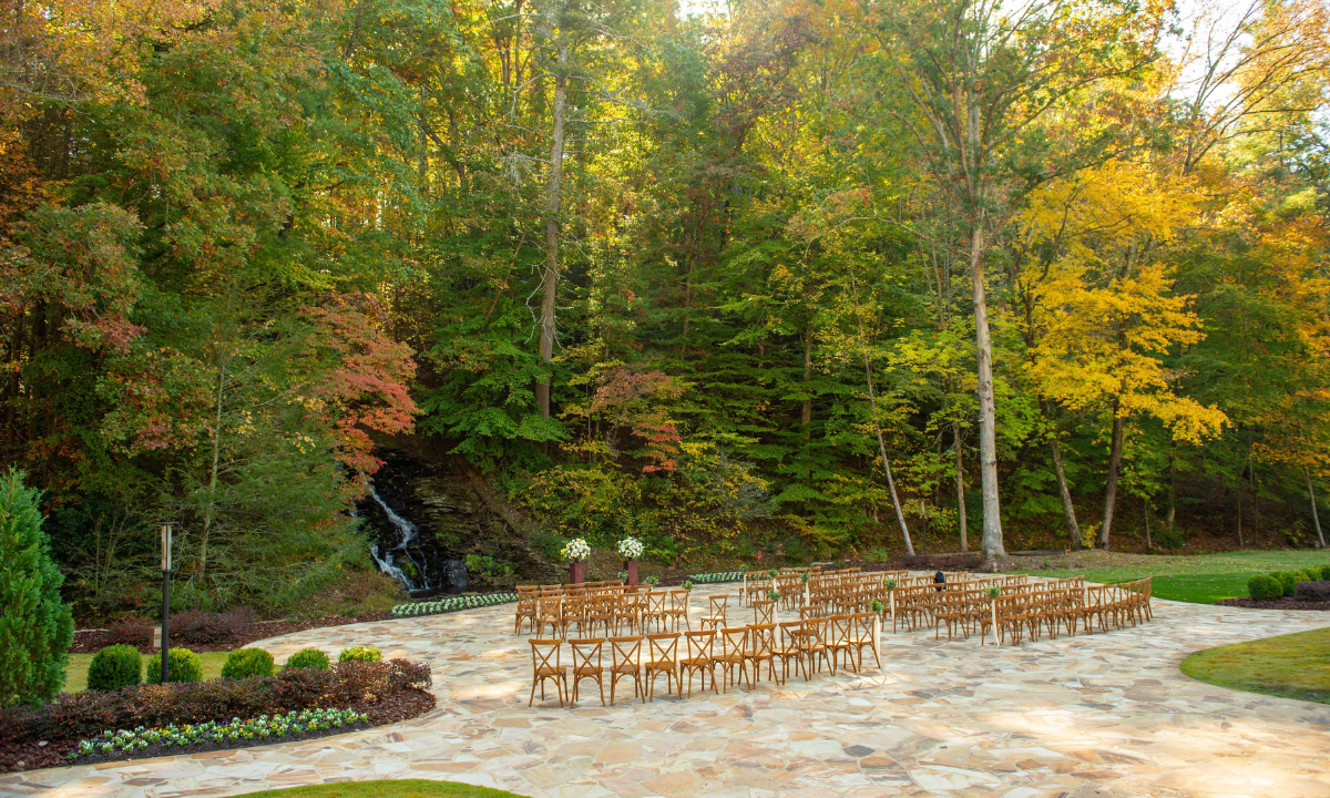 Autumn at The Falls: Fall Weddings, Dining & Mountain Experiences in Blue Ridge